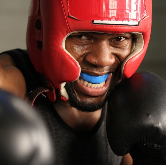 Mengenal Mouth Guard, Mulai Dari Fungsi Dan Cara Pakainya