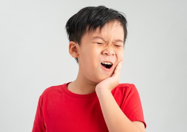 Tips Menjaga Kesehatan Gigi Anak Sejak Dini